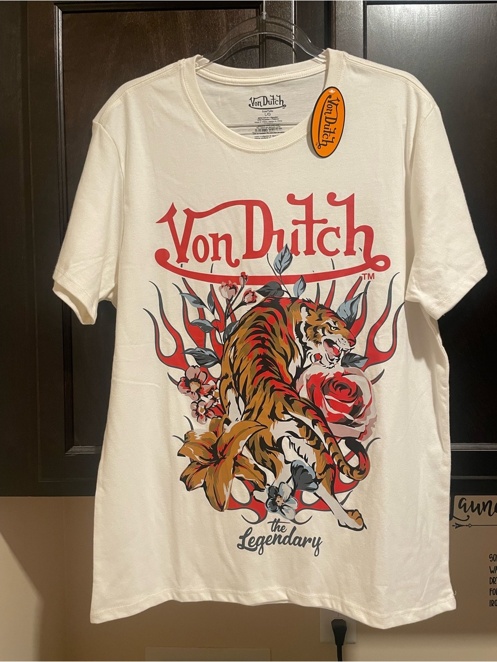 NWT Von Dutch White Tee Tiger, Roses and Flames Large